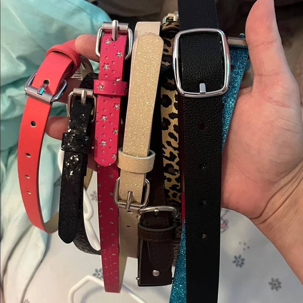 Girls belt lot of 8 NWOT size small